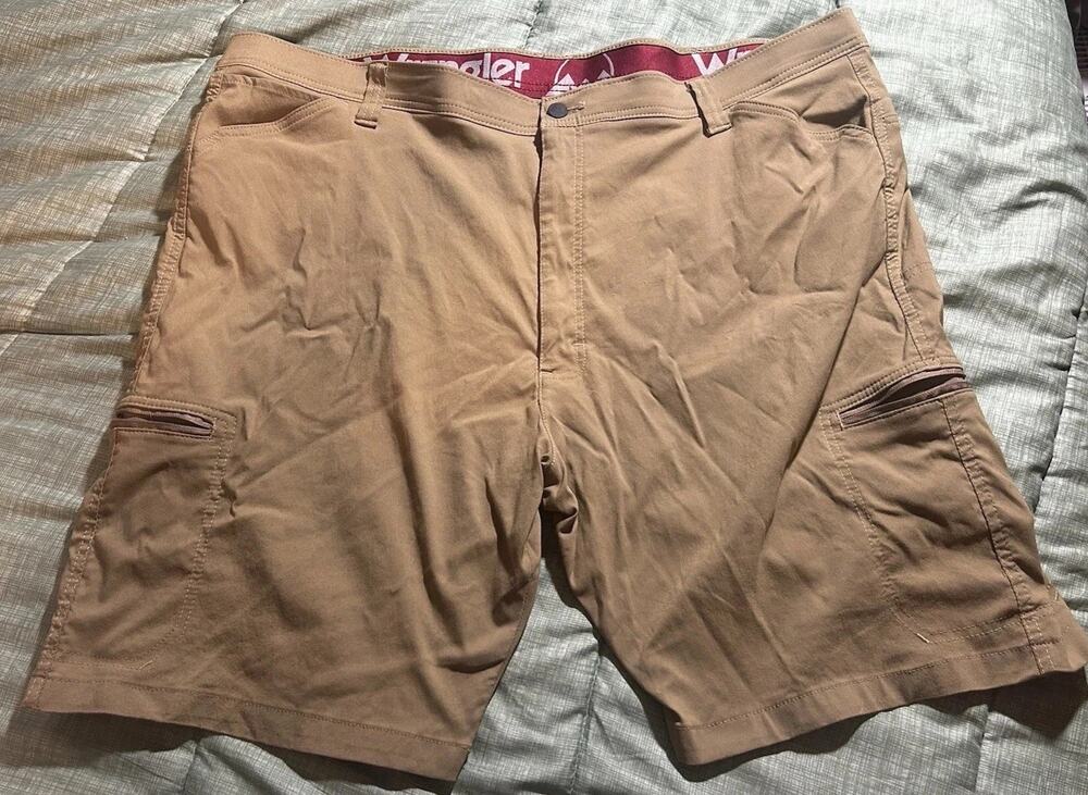 Wrangler Performance Khaki Shorts 46 Waist